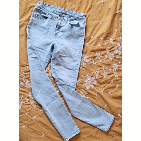 Light Wash Levi's 721 High Rise Skinny Jeans 28 - Picture 2 of 5